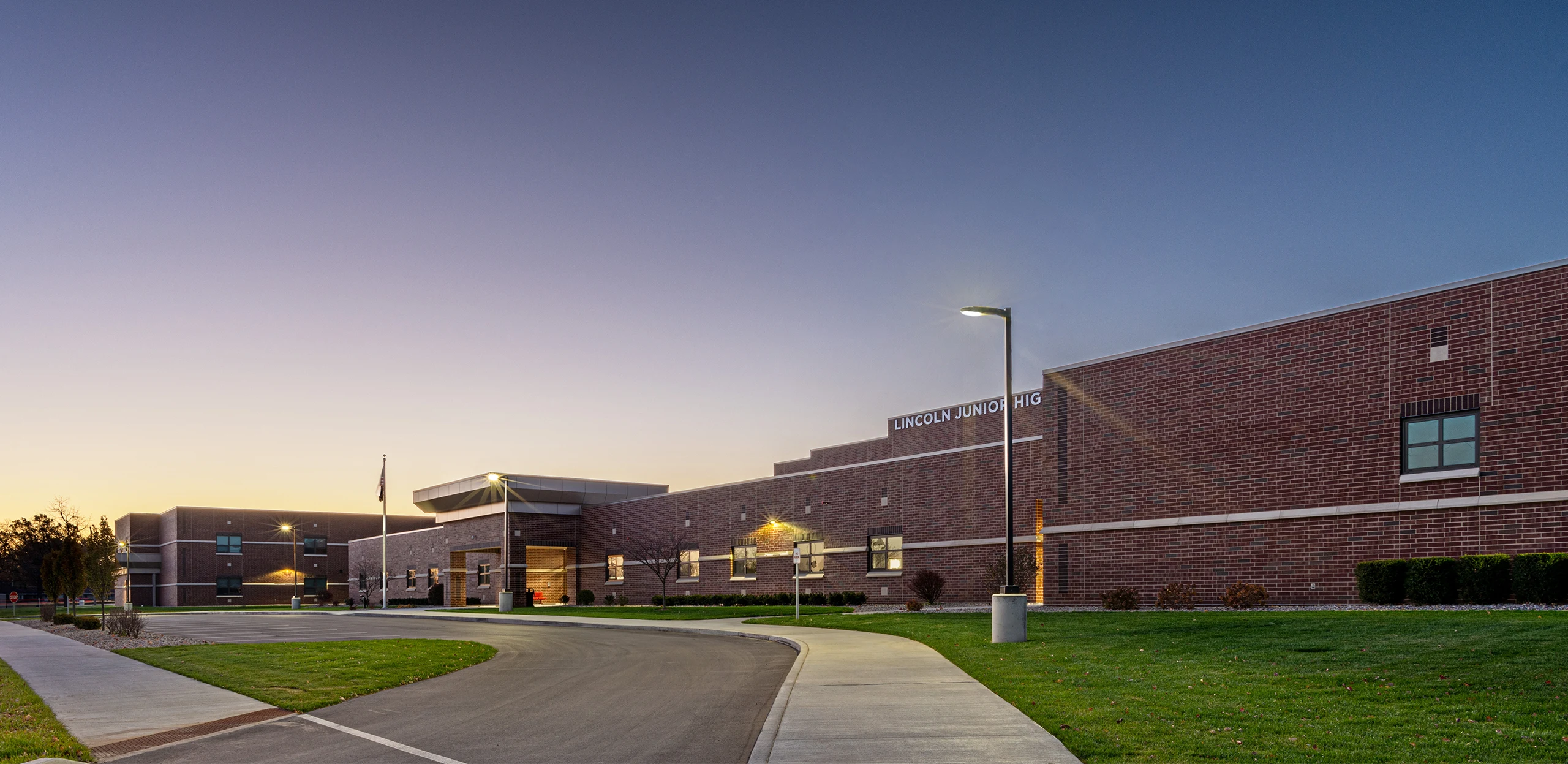 Lincoln Jr High Exterior