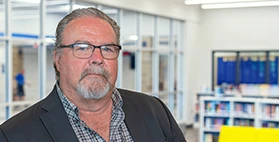 headshot of Gary Rinard