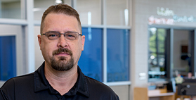 headshot of Jeremy Bentz