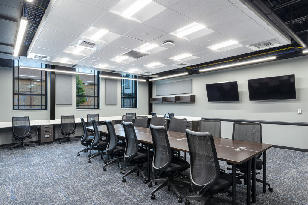 Huntington Police Department Headquarters Bullpen