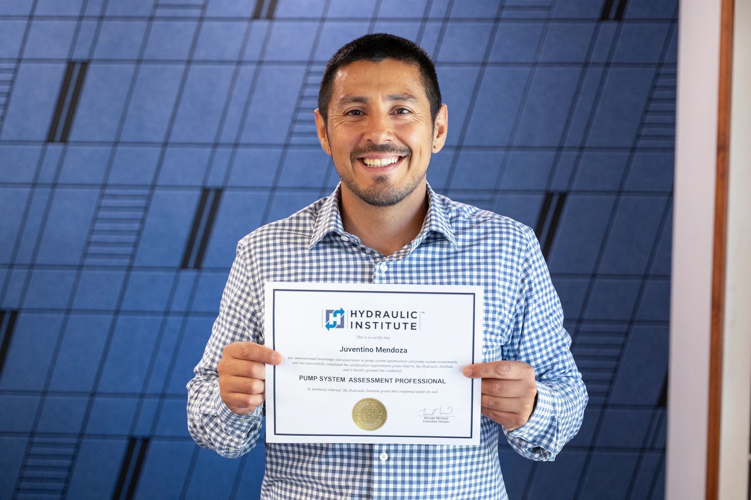 Tino Mendoza Holding PSAP Certification
