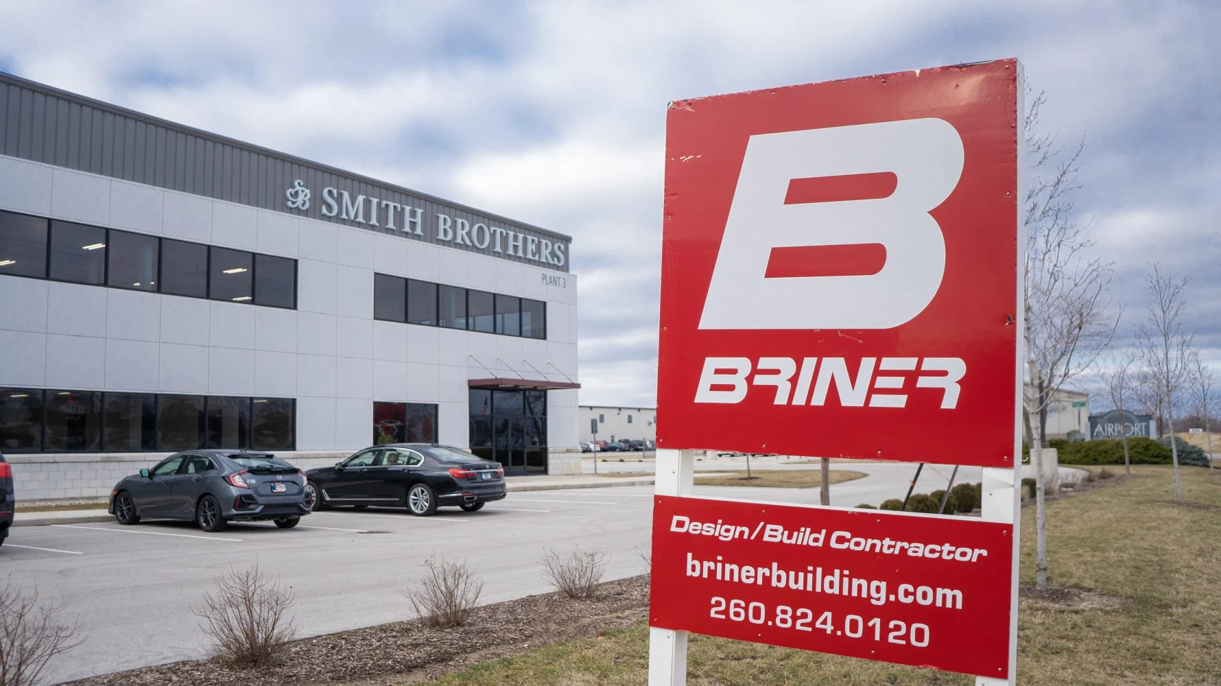 Briner Building construction sign in front of Smith Brothers building