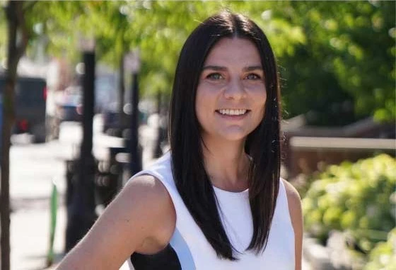 Amanda Delekta, Associate