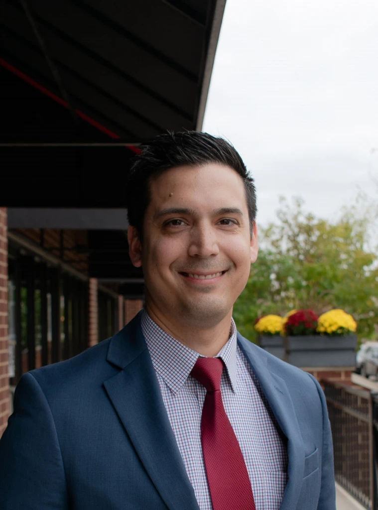 Mitchell Walczynski, Associate
