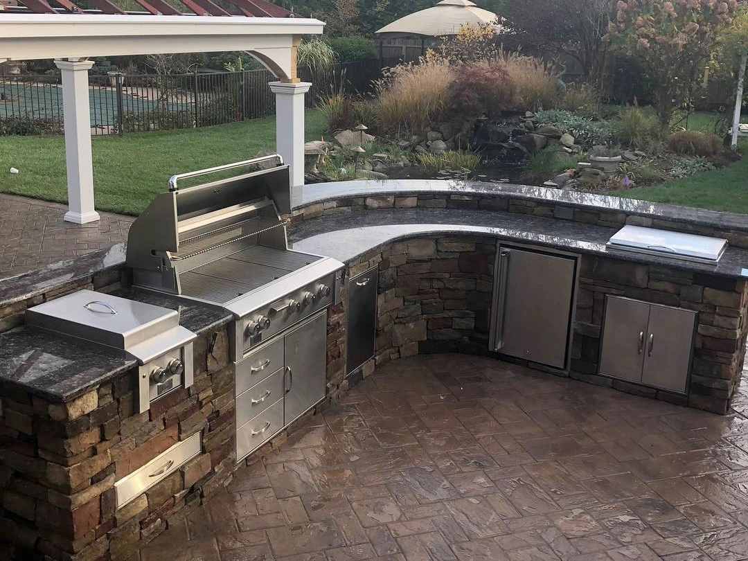 A Backyard Retreat Designed for Food, Friends, and Fresh Air